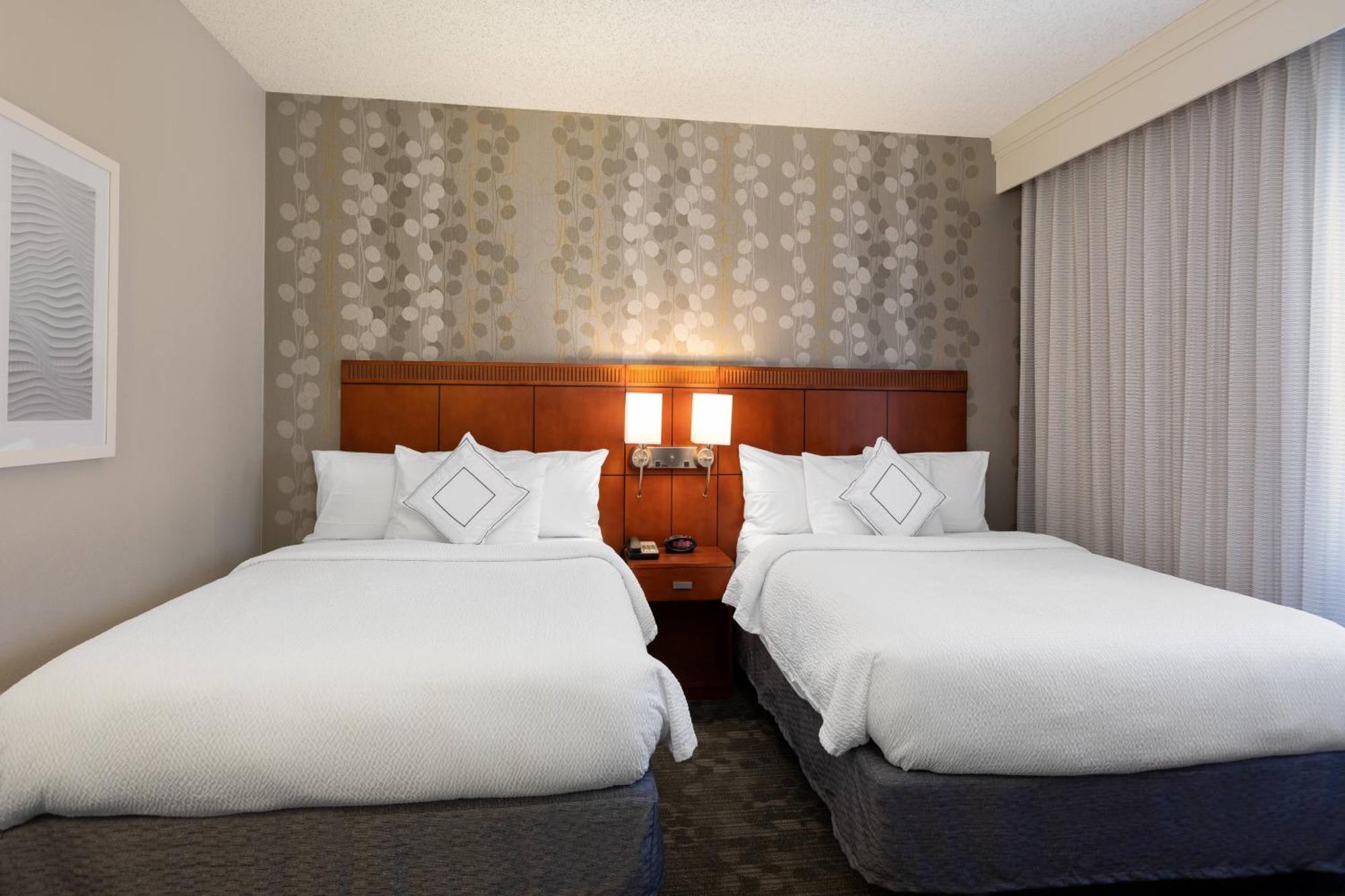 Courtyard By Marriott Dallas-Fort Worth/Bedford Exterior foto