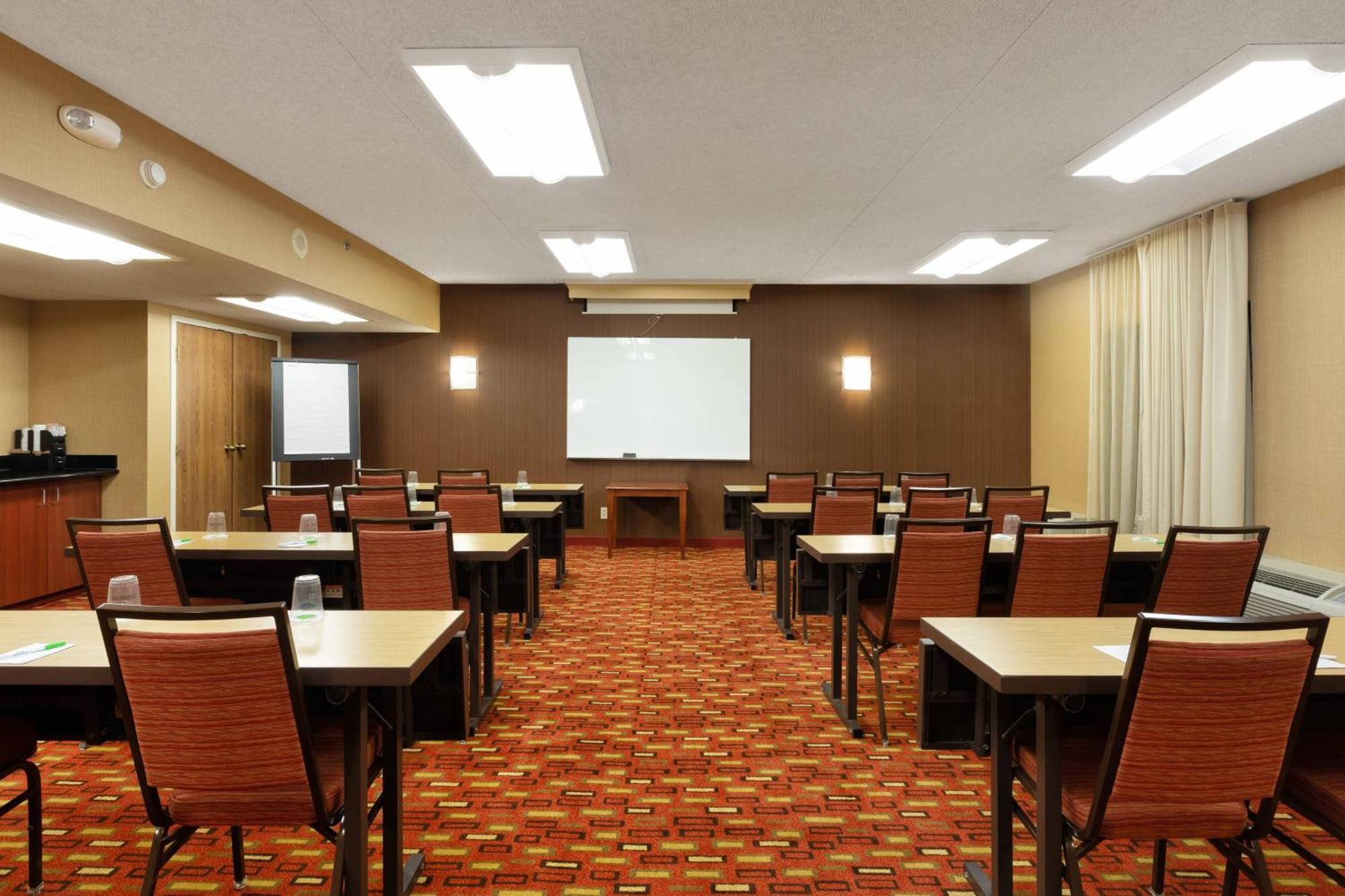 Courtyard By Marriott Dallas-Fort Worth/Bedford Exterior foto