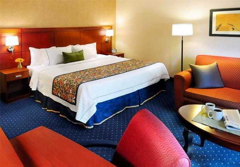 Courtyard By Marriott Dallas-Fort Worth/Bedford Exterior foto